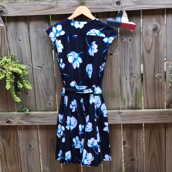 Draper James Floral Knot Dress size XS - Picture 4 of 6